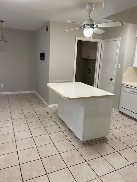 Foto del edificio - 7846 Vickie Springs Ln