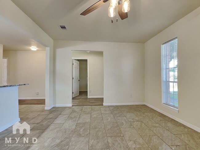 Foto del edificio - 4809 Cedar St