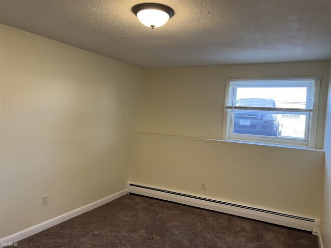 Foto del edificio - 469 Mount Hope Ave