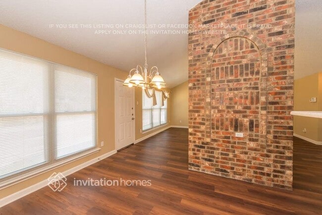 Building Photo - 2510 Rialto Way