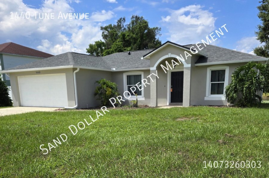 Primary Photo - Beautiful newer 3 bedroom 2 bath open plan...