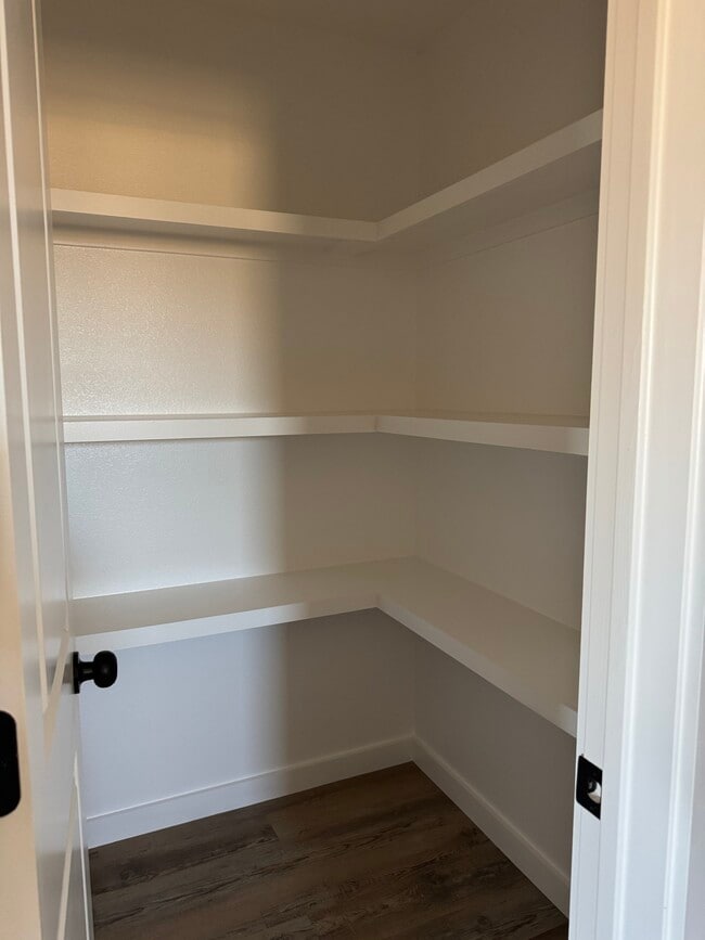 Foto del edificio - 325 Tombstone Rd