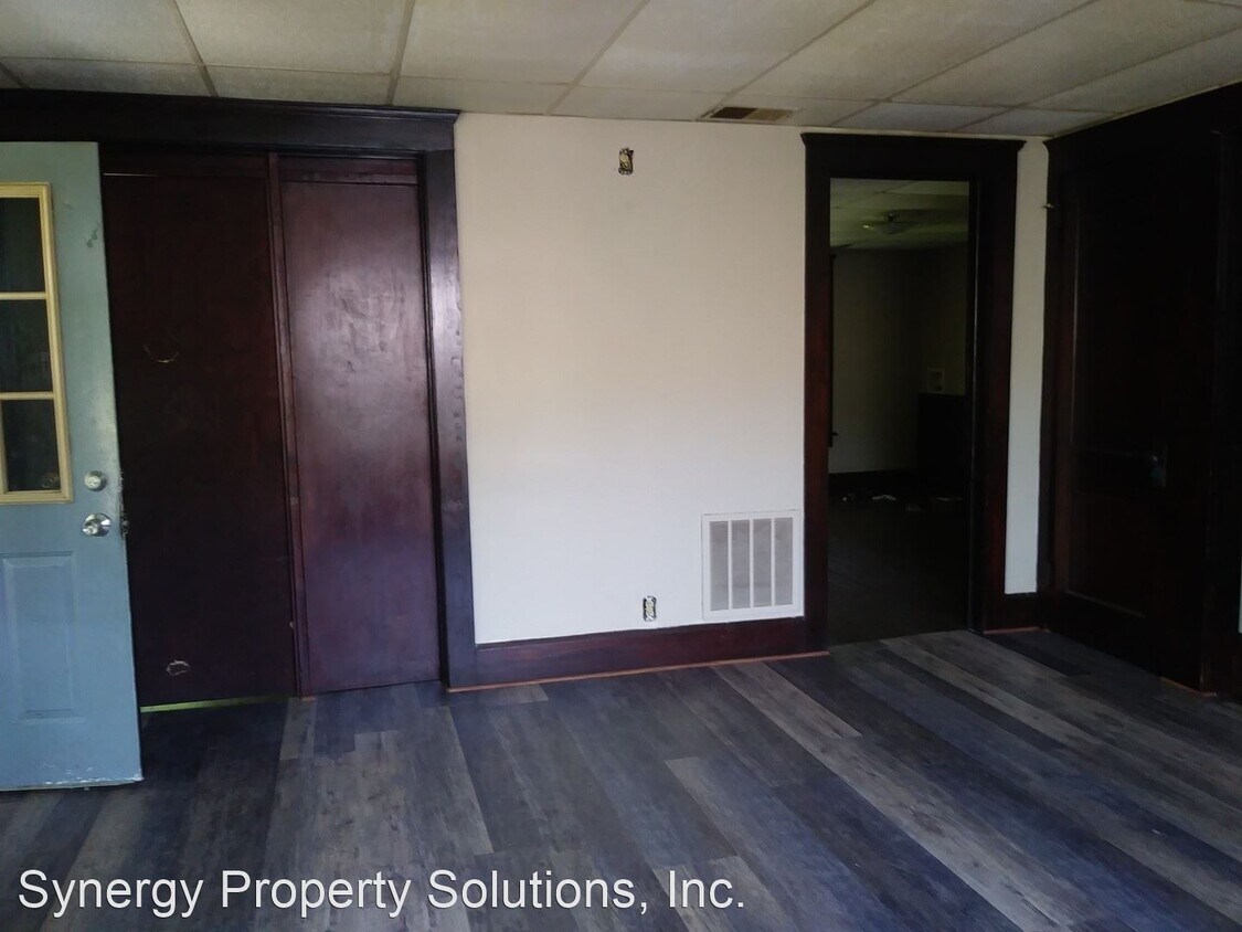 Foto principal - 143 Columbia Ave
