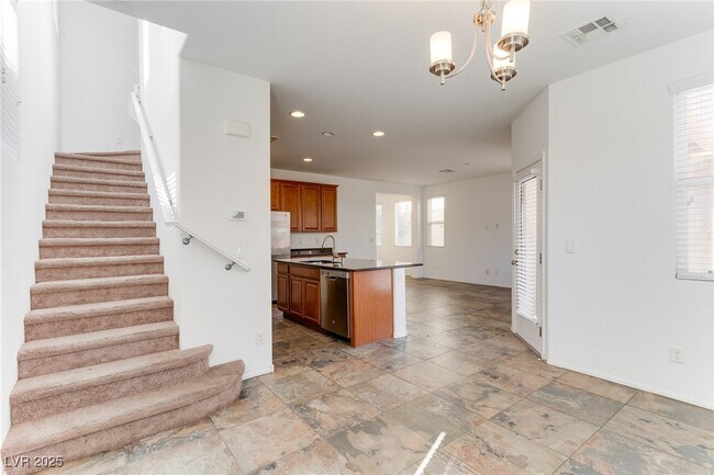 Foto del edificio - 8044 Satin Carnation Ln