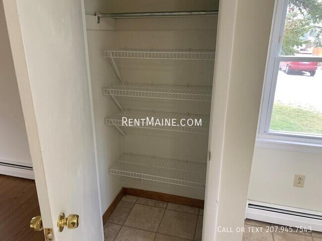 Foto del edificio - 13C Hemlock St.