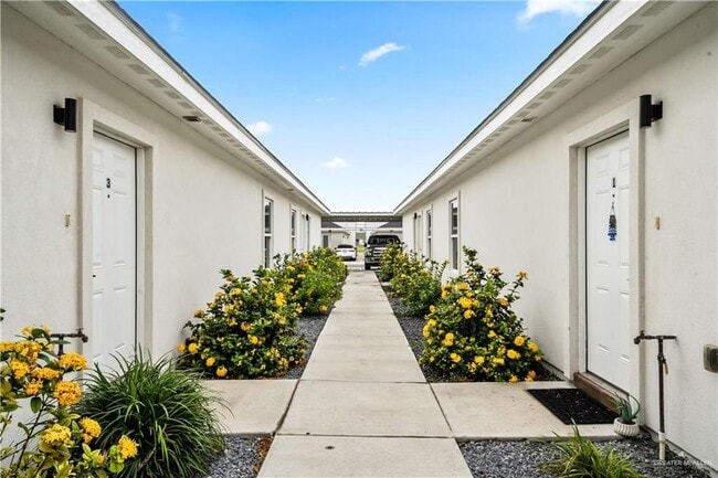 Building Photo - 3404 Frio Ave
