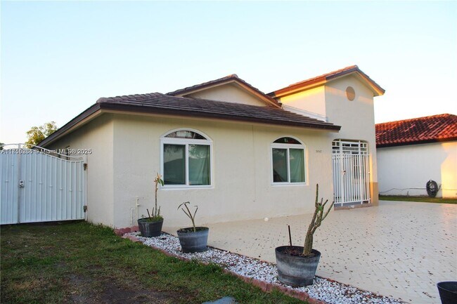 Foto del edificio - 14947 SW 36th Terrace
