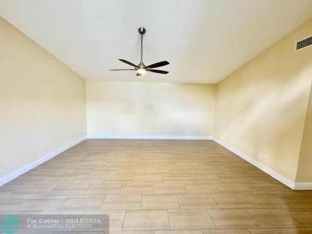 Foto del edificio - 1089 Manor Dr