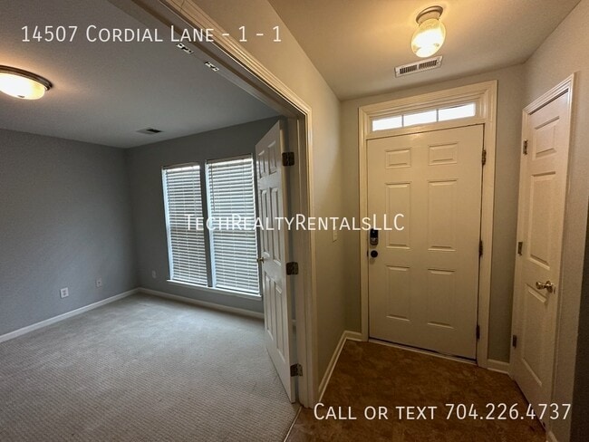 Foto del edificio - 14507 Cordial Ln