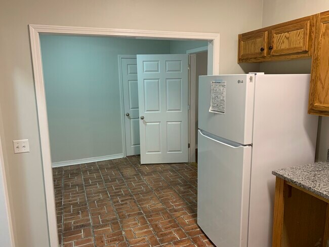 Foto del edificio - 165 S Jackson St