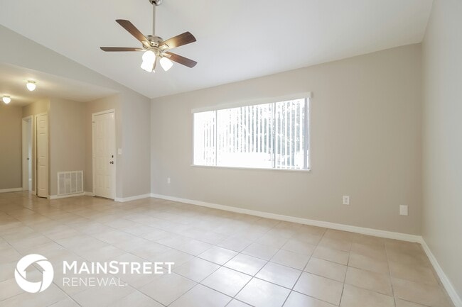 Building Photo - 5353 Pale Horse Dr