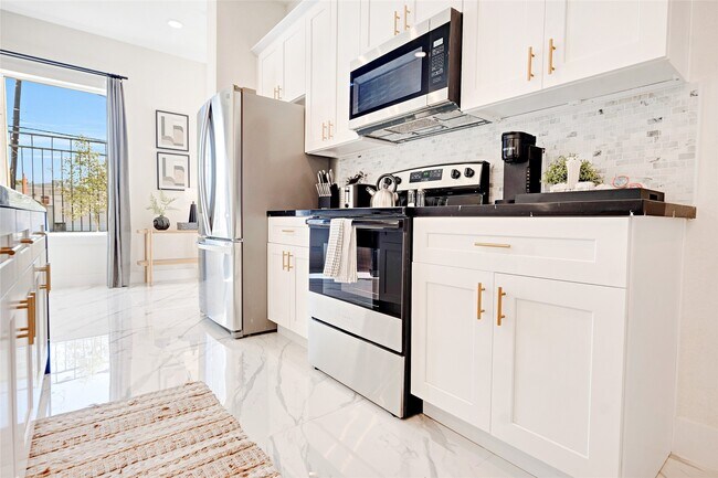 Building Photo - 5908 St Augustine St