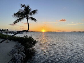 Building Photo - 17011 N Bay Rd Building Photo - 17011 N Bay Rd