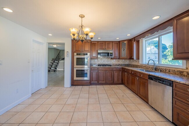 Foto del edificio - 81 Princeton St