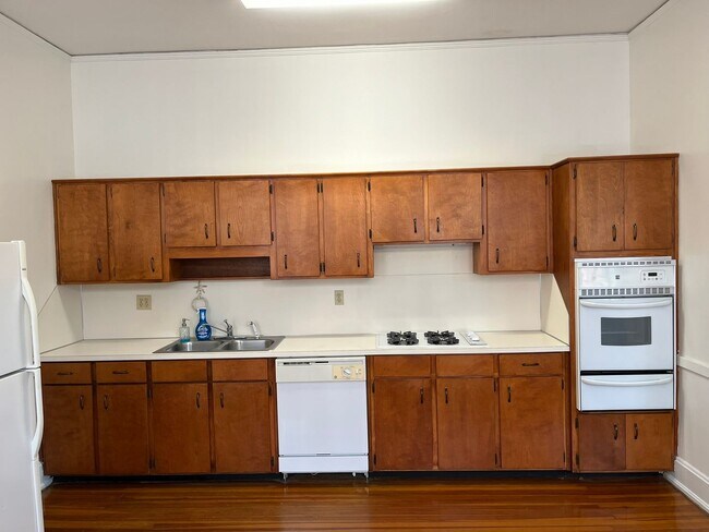 Foto del edificio - Stark Avenue 1310(2)