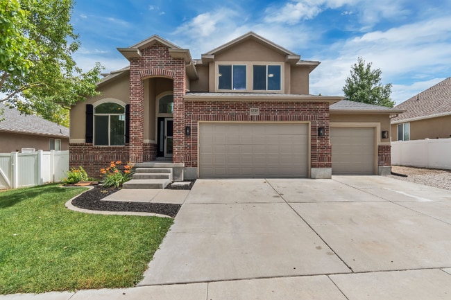 Building Photo - 13749 Crimson Patch Way