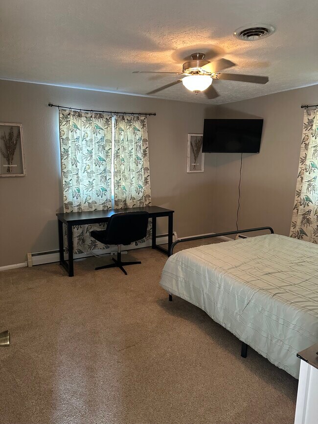 Foto del edificio - 1009 Ann Ave