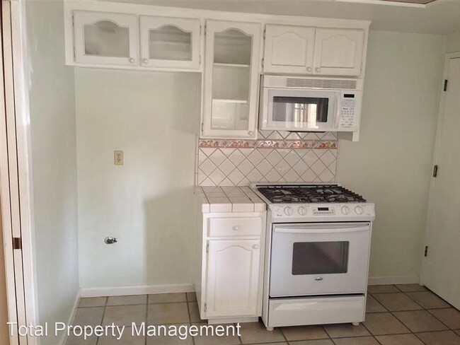 Building Photo - 2 br, 2 bath House - 470 E. Prosperity Ave.