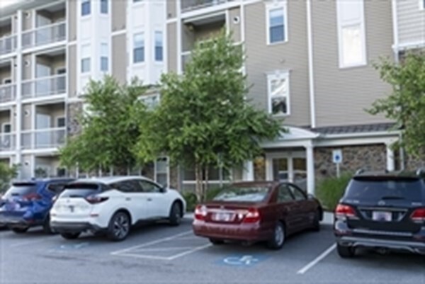 Building Photo - 110 Trotter Rd
