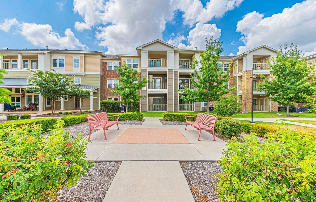 Foto principal - The Abberly at Spring Hollow 55+ Apartments