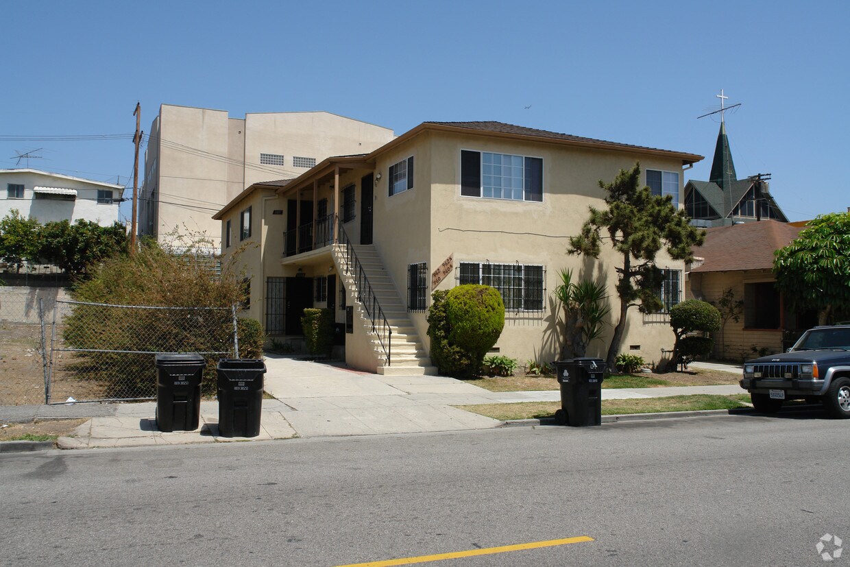 Primary Photo - 960 S Catalina St