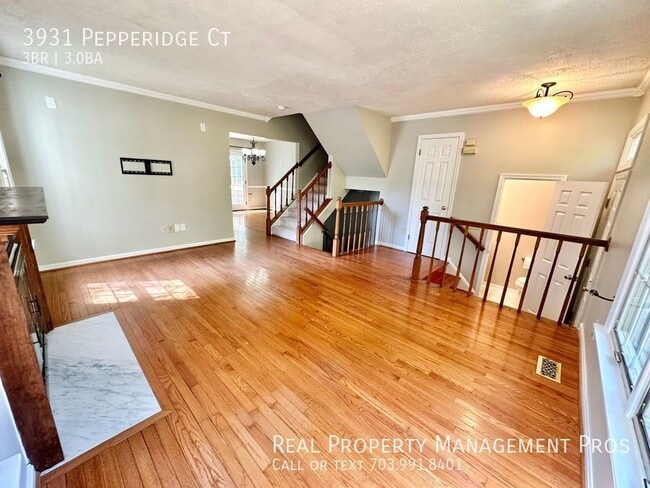 Building Photo - 3931 Pepperidge Ct