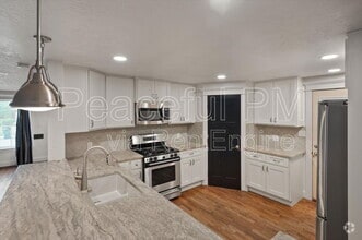 Building Photo - 1380 E 330 S