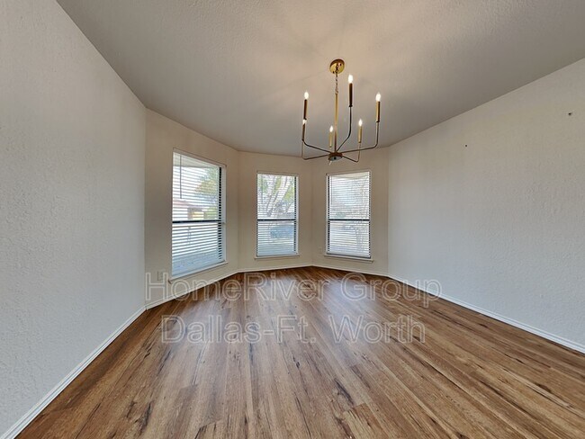 Foto del edificio - 820 Arbor Downs Dr
