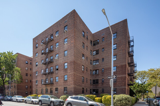 Building Photo - 99-65 64th Rd