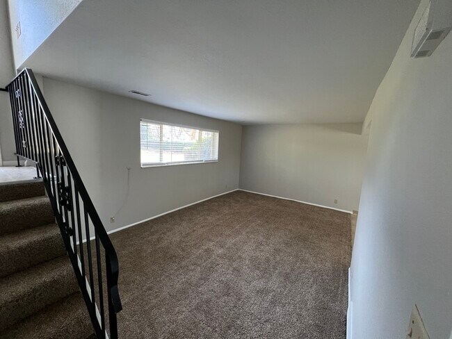 Building Photo - 1379 E 9090 S