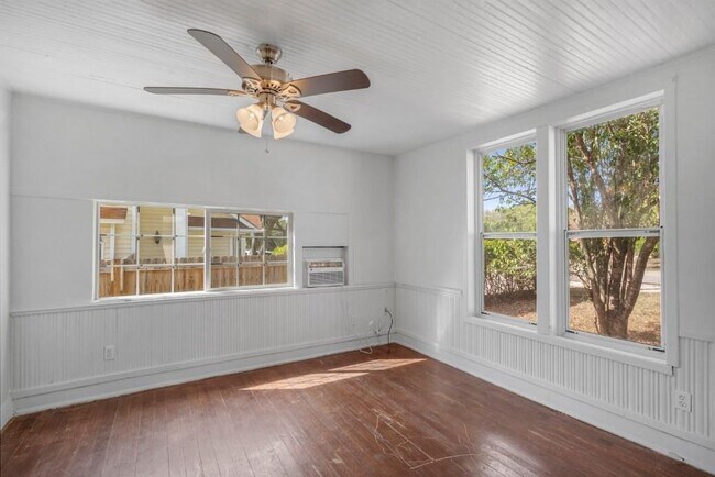 Foto del edificio - 1003 N Bishop St