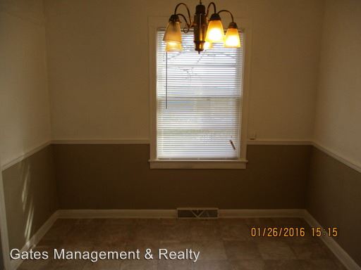 Building Photo - 1514 N Miami Blvd