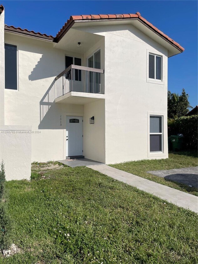 2513 SW 112th Ct, Miami, FL 33165 House Rental in Miami, FL