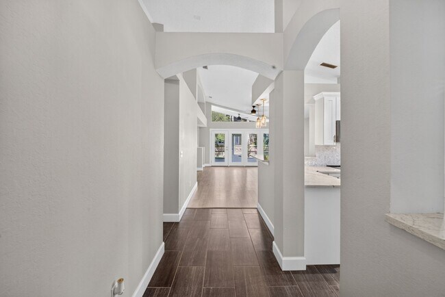Building Photo - Renovated Brick Home in Gated Community