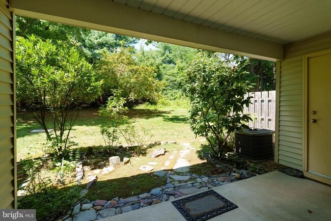Building Photo - 11 Abelia Ct