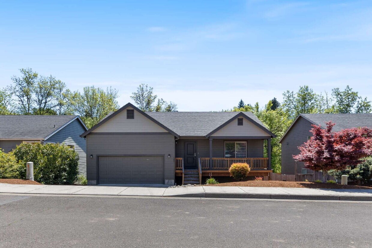 Foto principal - Spacious 4 bedroom home in Dayton