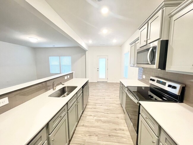 Foto del edificio - 3 br 2.5 ba  Paired Home minutes from I-77...