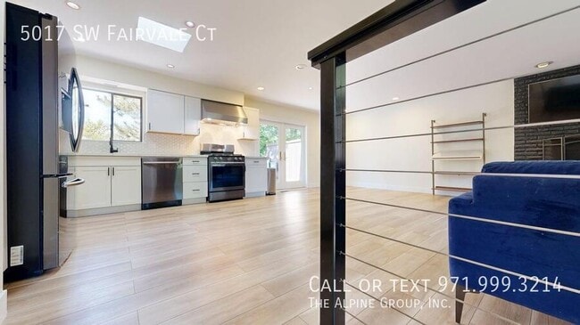 Foto del edificio - 5017 SW Fairvale Ct
