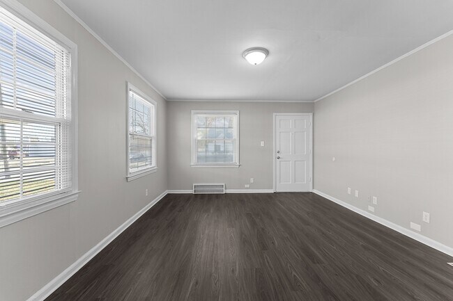 Foto del edificio - 12740 Venness St
