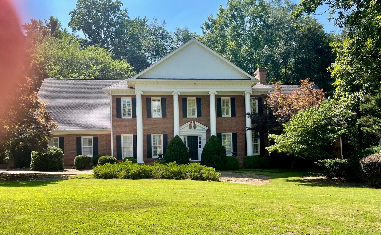 Primary Photo - 1640 Lazy River Ln