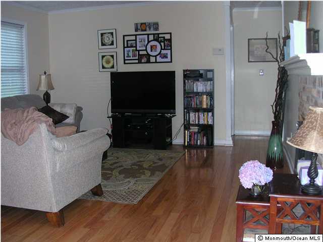 Building Photo - 143 Frontier Way