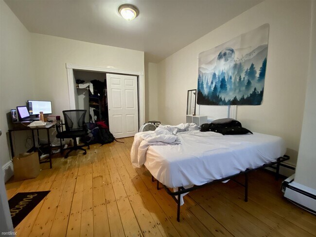 Foto del edificio - 6 br, 3 bath House - 44 Pratt St