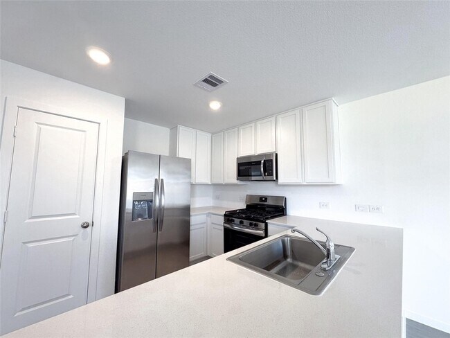 Foto del edificio - 12431 Wild Strawberry Rd