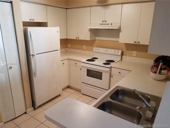 Building Photo - 15470 SW 284th St