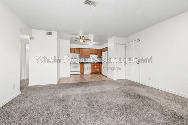 Building Photo - 2575 S Syracuse Way