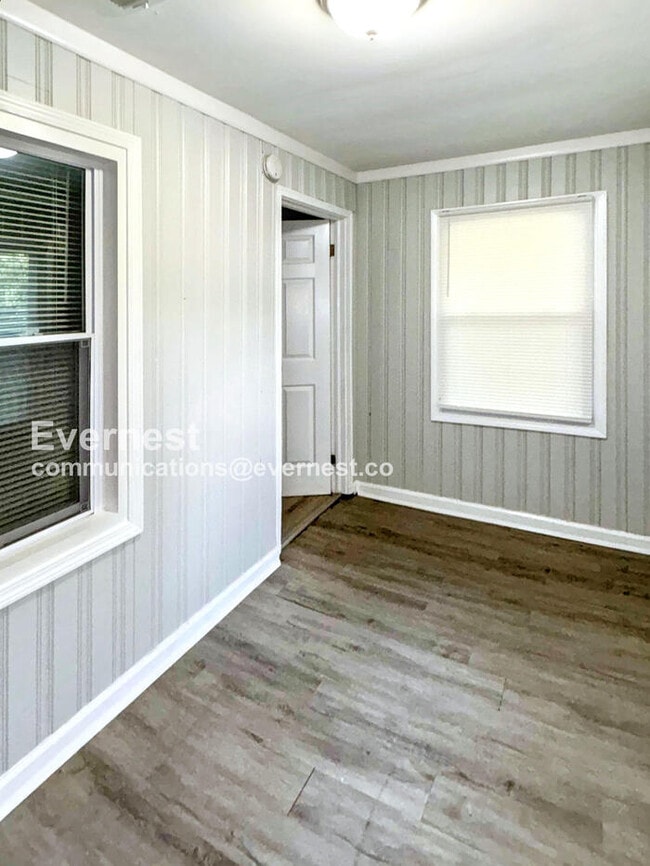 Foto del edificio - 5404 Bryant Blvd