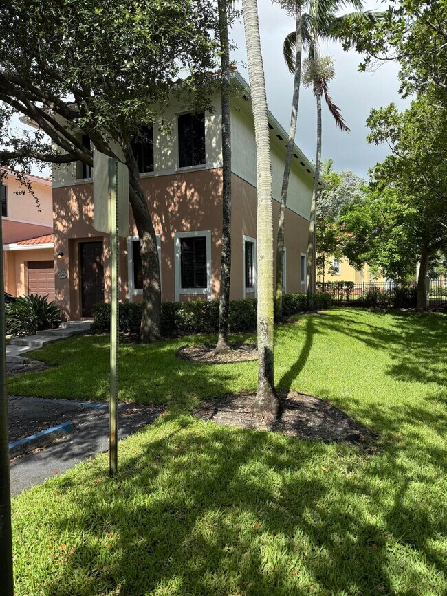 Foto del edificio - 2600 Venetian Dr