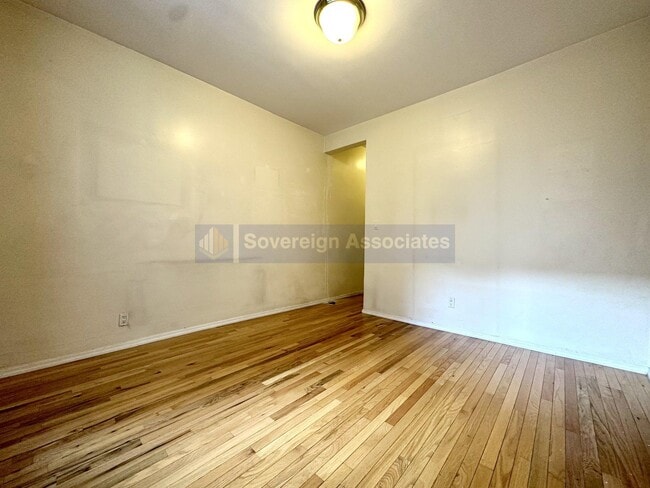 Foto del edificio - 305 West 111th Street