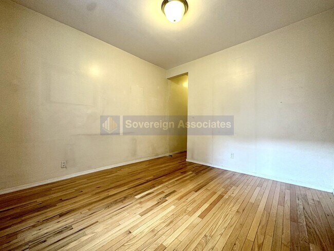 Foto del edificio - 305 West 111th Street