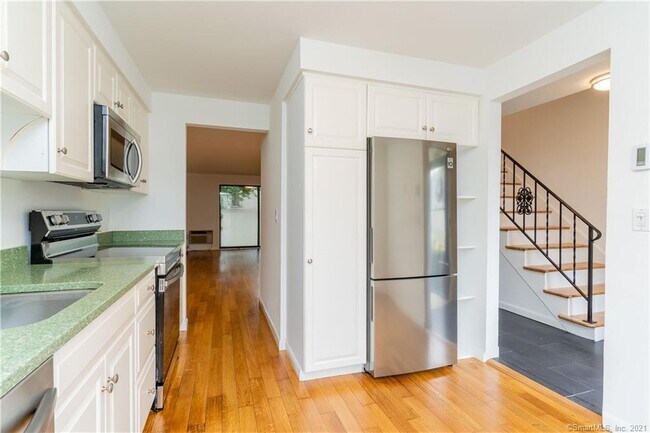 Kitchen with brand new stainless steel appliances - 10 Mead St